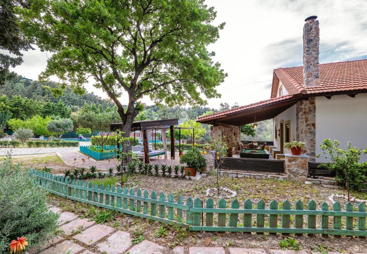 Villa Rafaela Koszkinú Kültér fotó