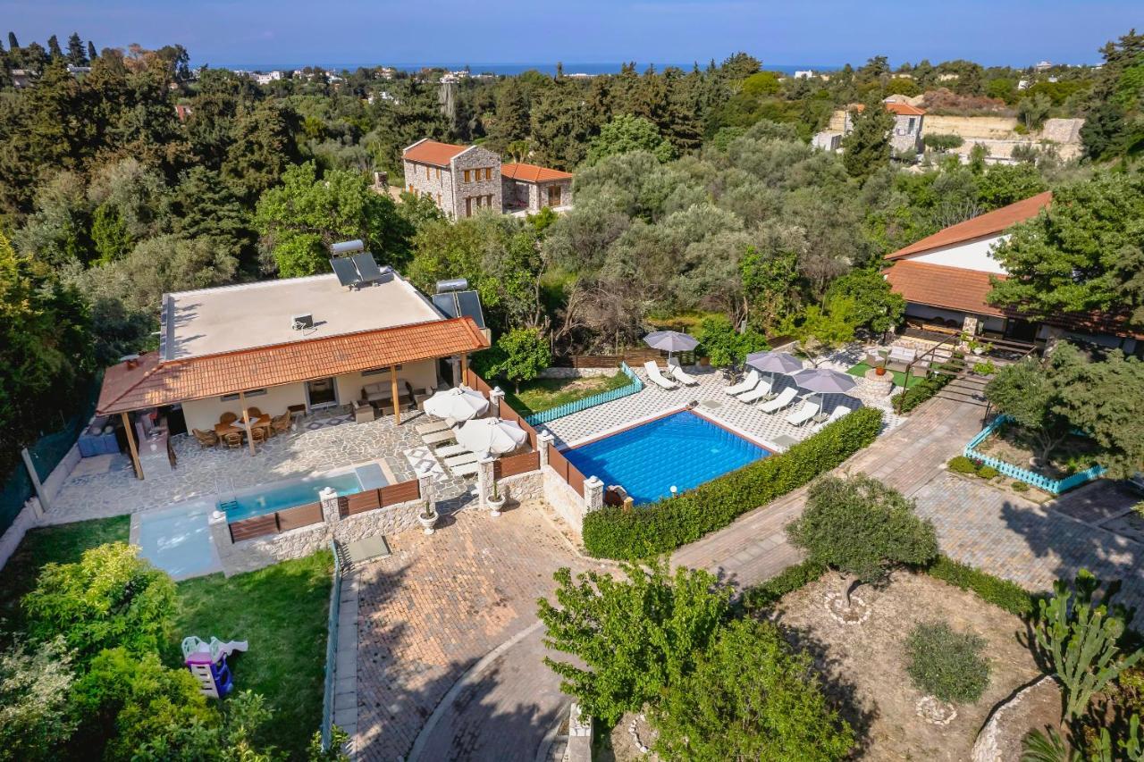 Villa Rafaela Koszkinú Kültér fotó