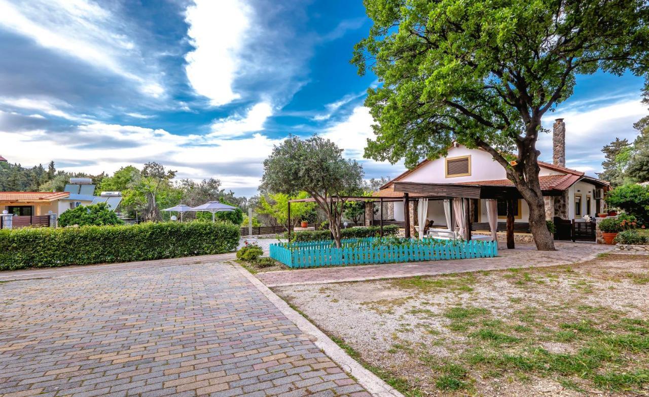 Villa Rafaela Koszkinú Kültér fotó