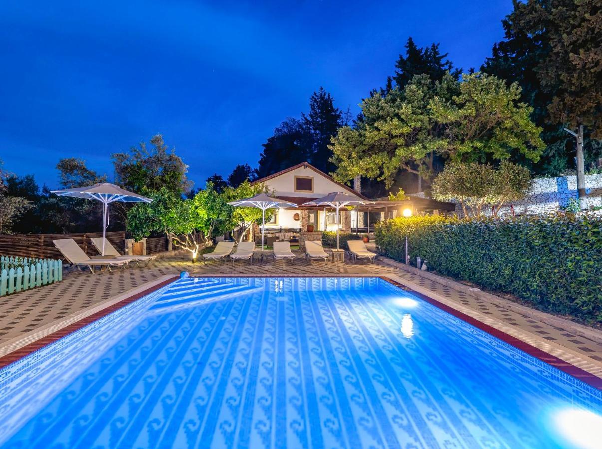 Villa Rafaela Koszkinú Kültér fotó